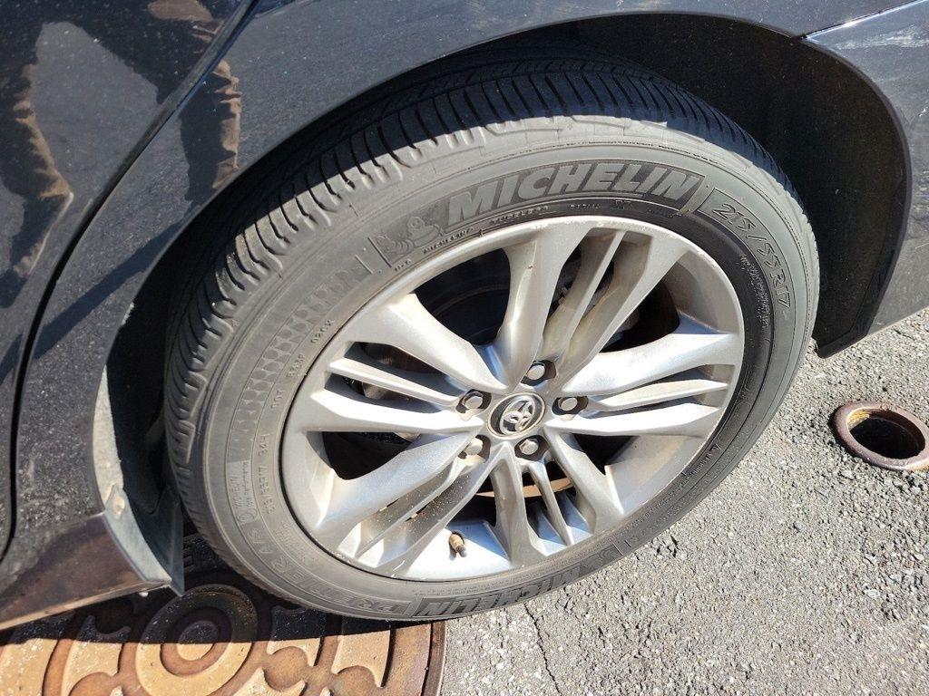 Toyota Camry 4dr Sdn I4 Auto XLE (Natl) 2015