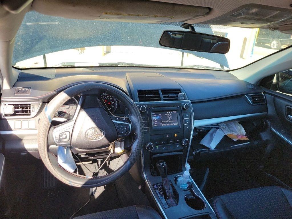 Toyota Camry 4dr Sdn I4 Auto XLE (Natl) 2015