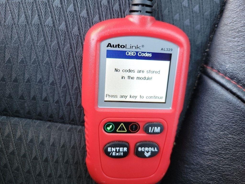 Toyota Camry 4dr Sdn I4 Auto XLE (Natl) 2015