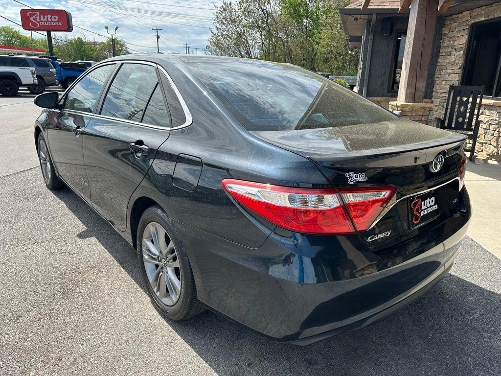 Toyota Camry 4dr Sdn I4 Auto XLE (Natl) 2015
