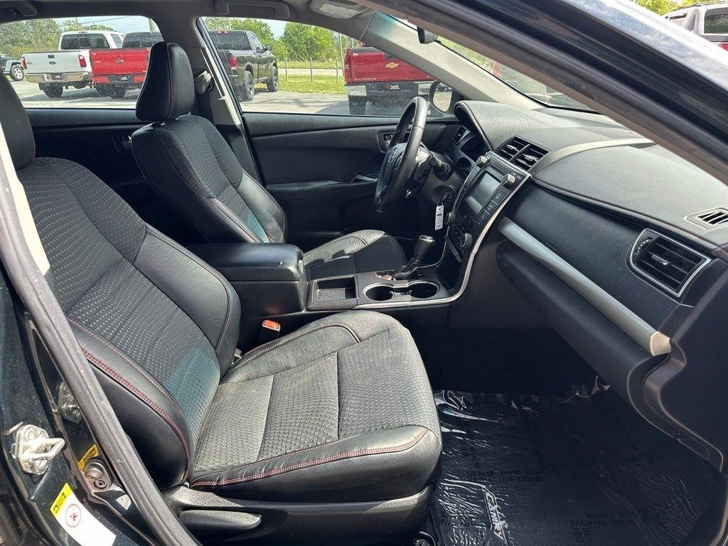 Toyota Camry 4dr Sdn I4 Auto XLE (Natl) 2015