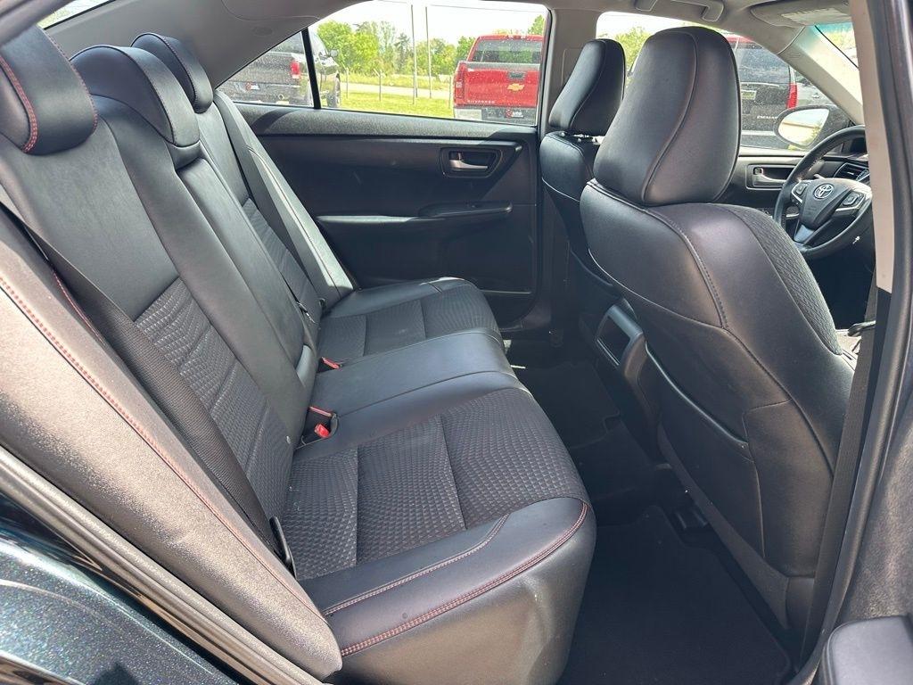 Toyota Camry 4dr Sdn I4 Auto XLE (Natl) 2015