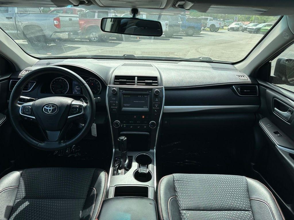 Toyota Camry 4dr Sdn I4 Auto XLE (Natl) 2015