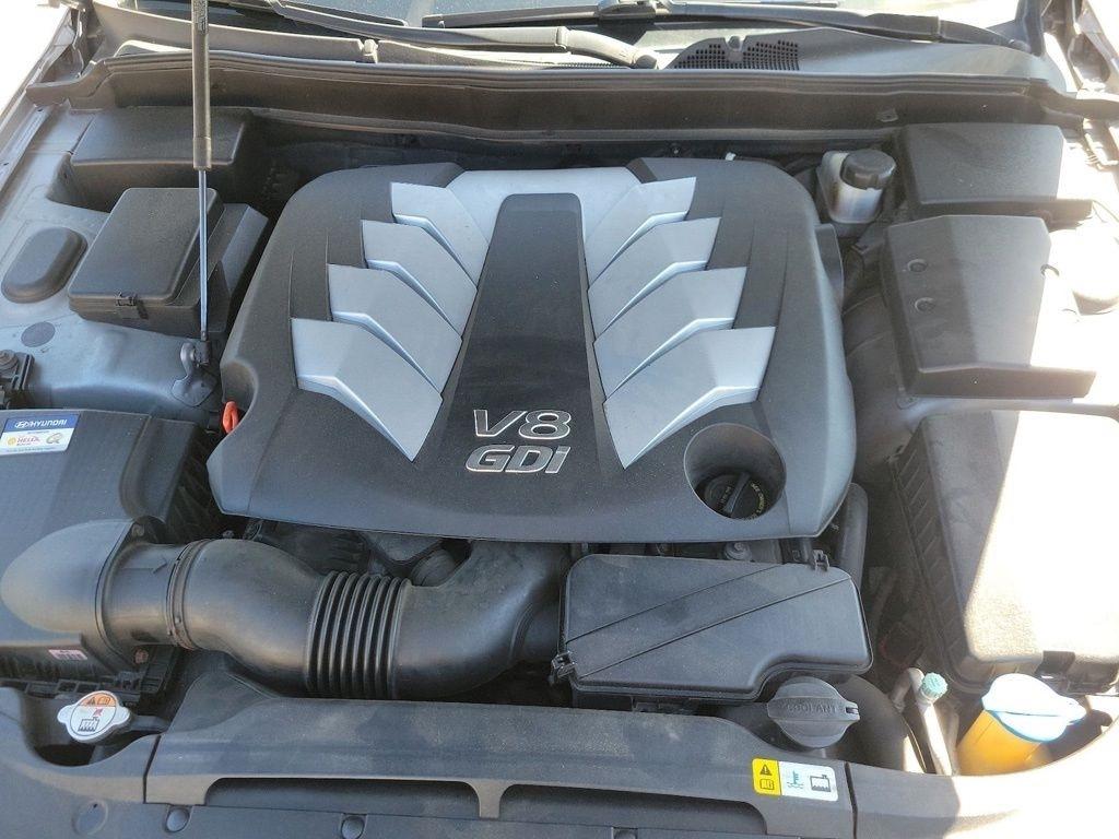 Hyundai Genesis 4dr Sdn V8 5.0L R-Spec 2012