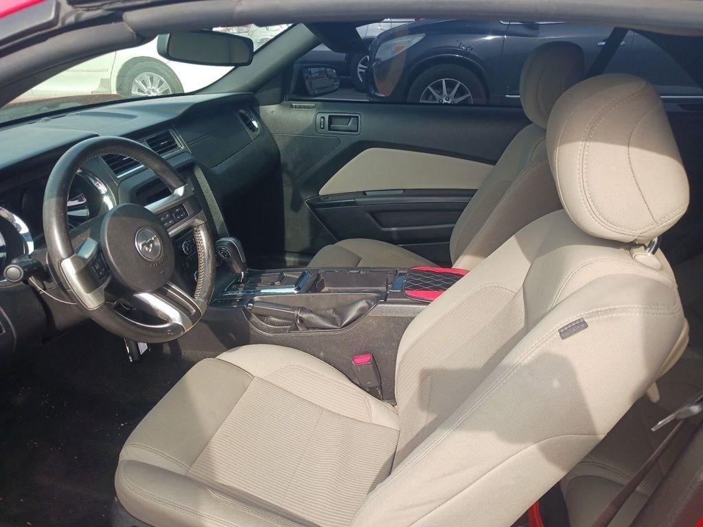Ford Mustang 2dr Conv V6 2014