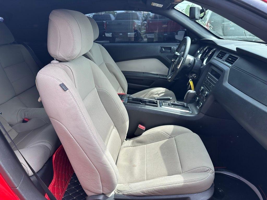 Ford Mustang 2dr Conv V6 2014