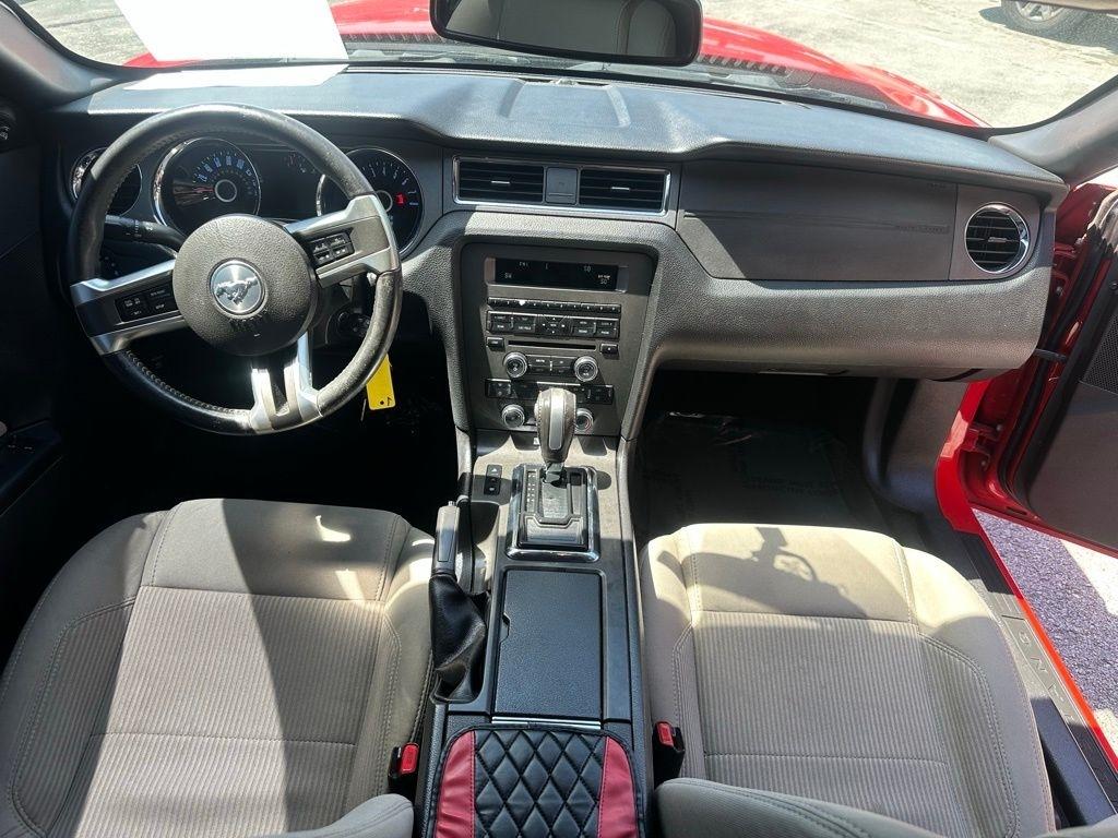 Ford Mustang 2dr Conv V6 2014