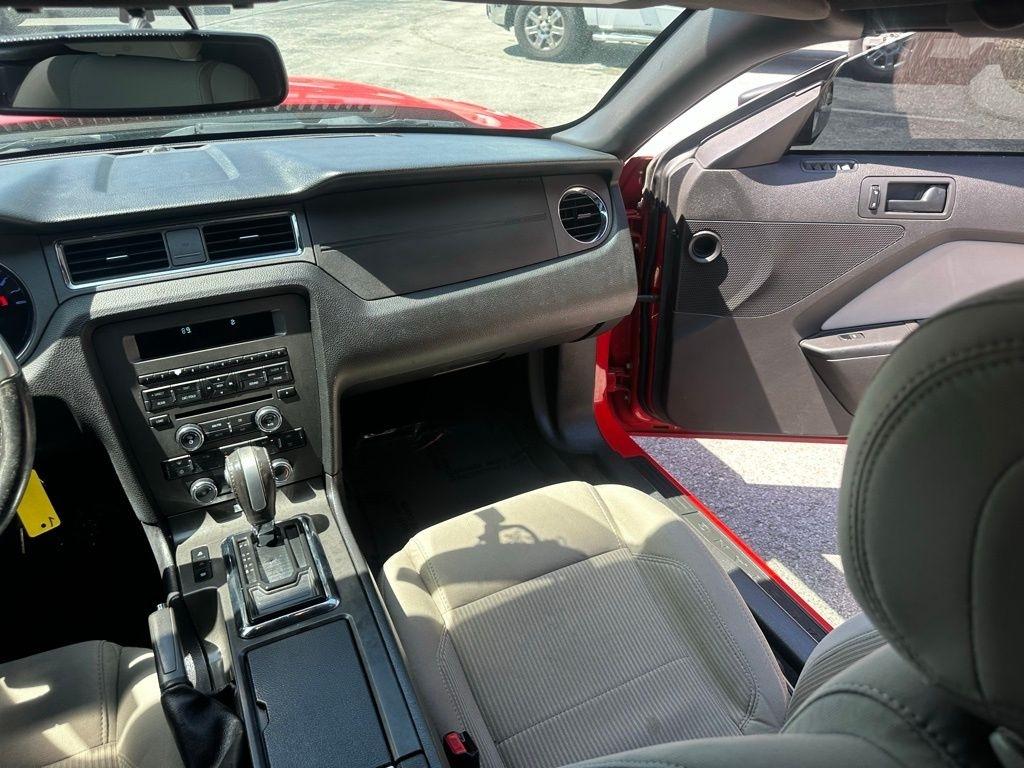 Ford Mustang 2dr Conv V6 2014