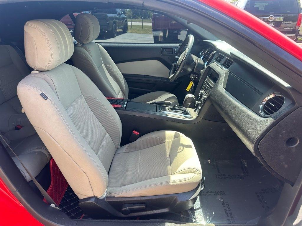 Ford Mustang 2dr Conv V6 2014