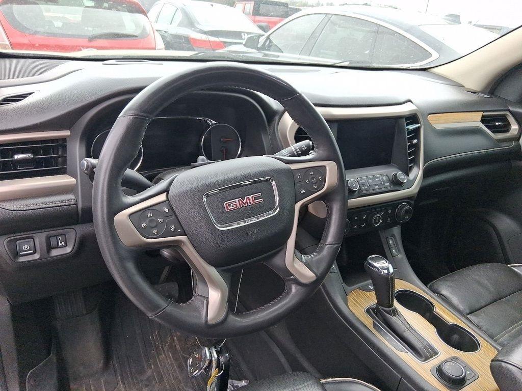 GMC Acadia AWD 4dr Denali 2017