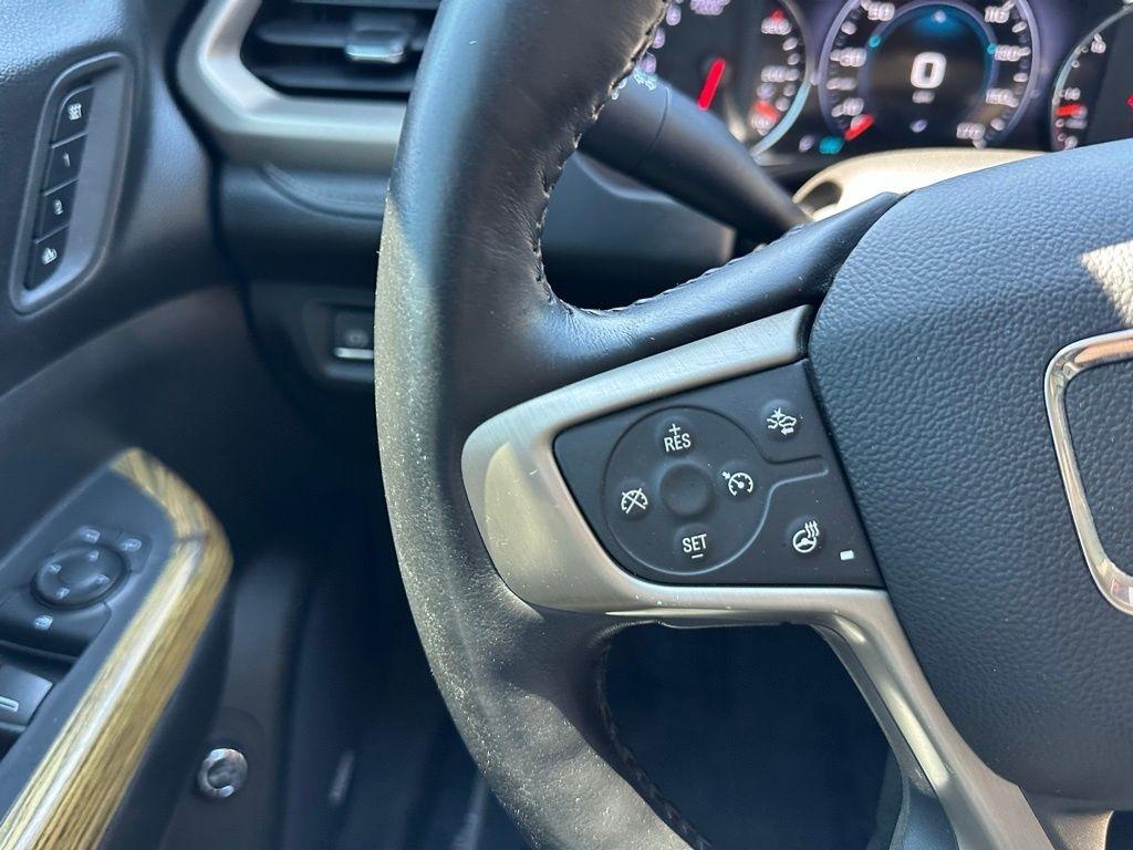 GMC Acadia AWD 4dr Denali 2017