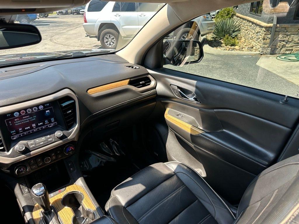 GMC Acadia AWD 4dr Denali 2017