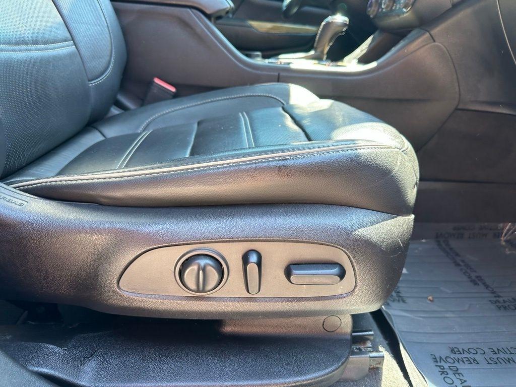 GMC Acadia AWD 4dr Denali 2017