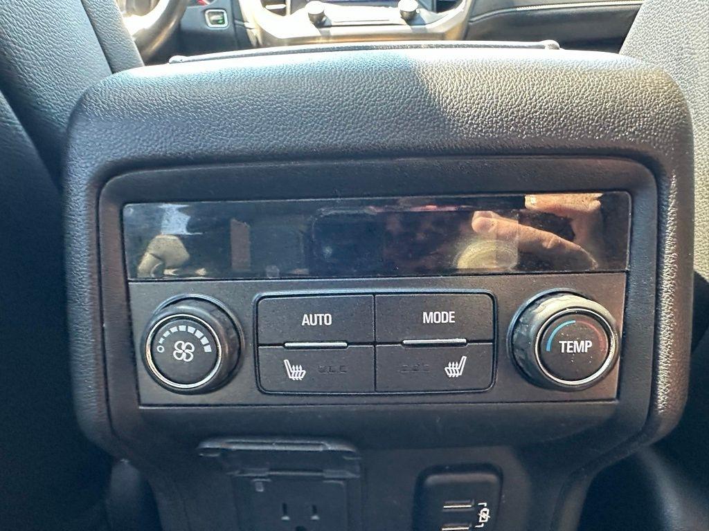 GMC Acadia AWD 4dr Denali 2017