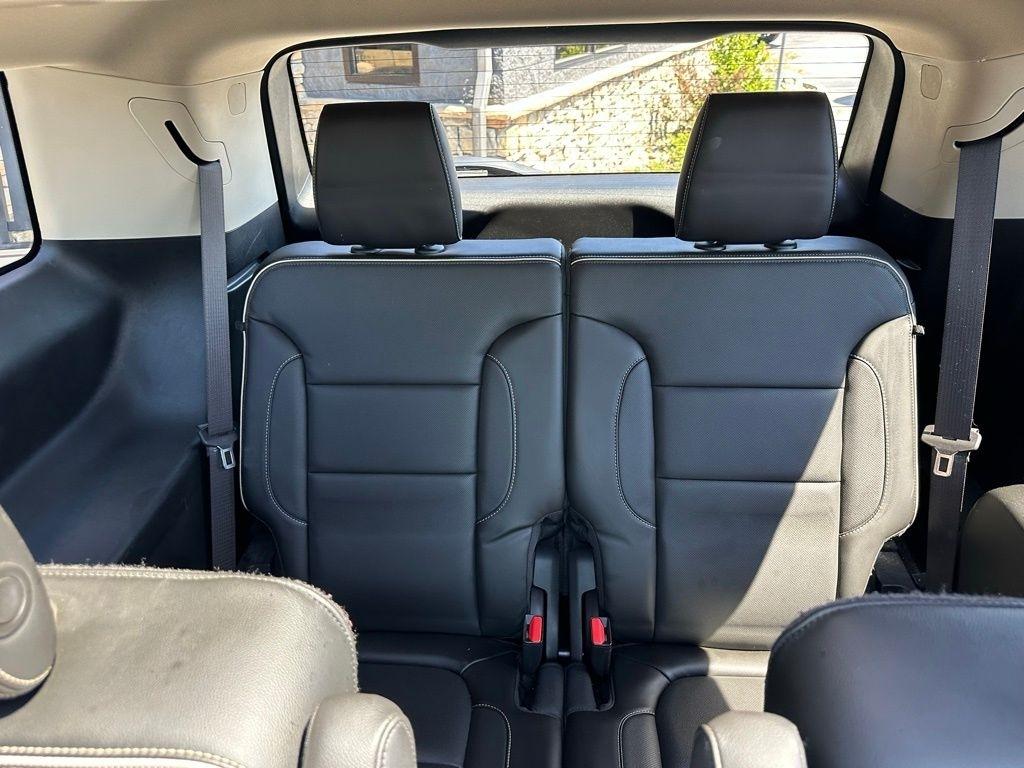 GMC Acadia AWD 4dr Denali 2017