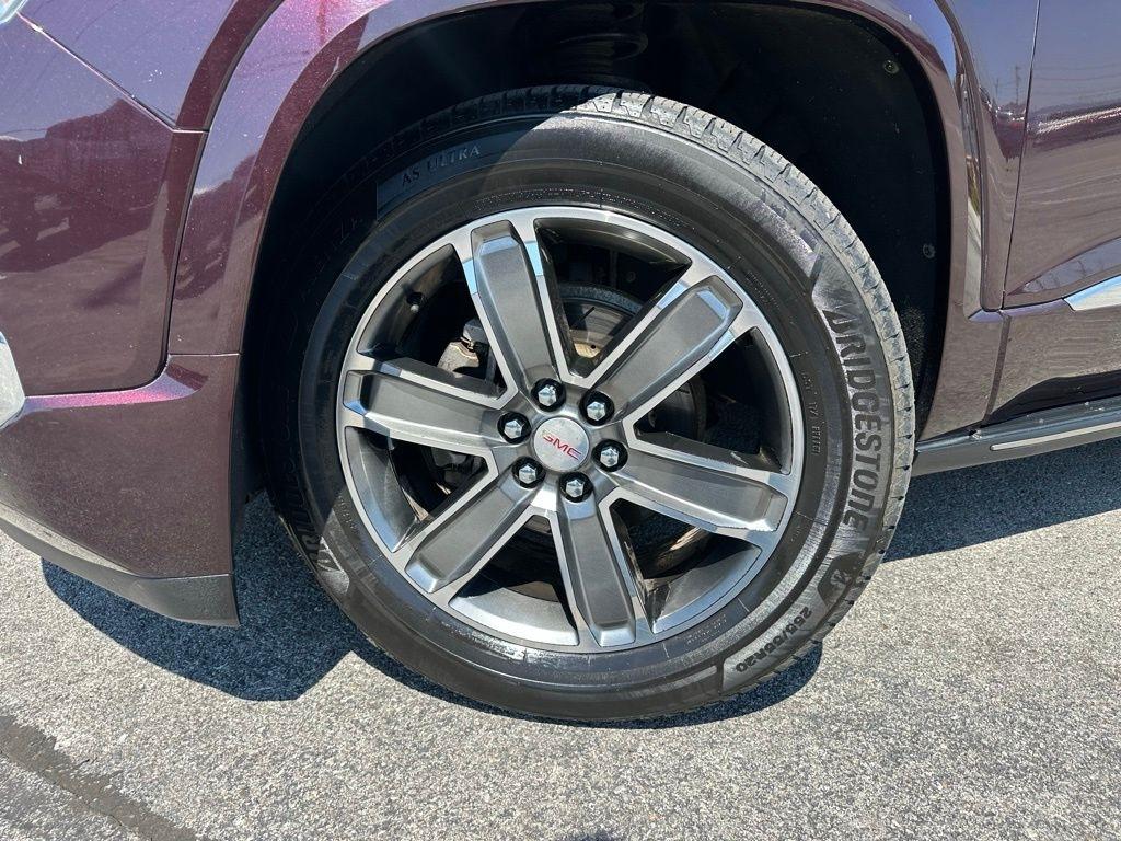 GMC Acadia AWD 4dr Denali 2017