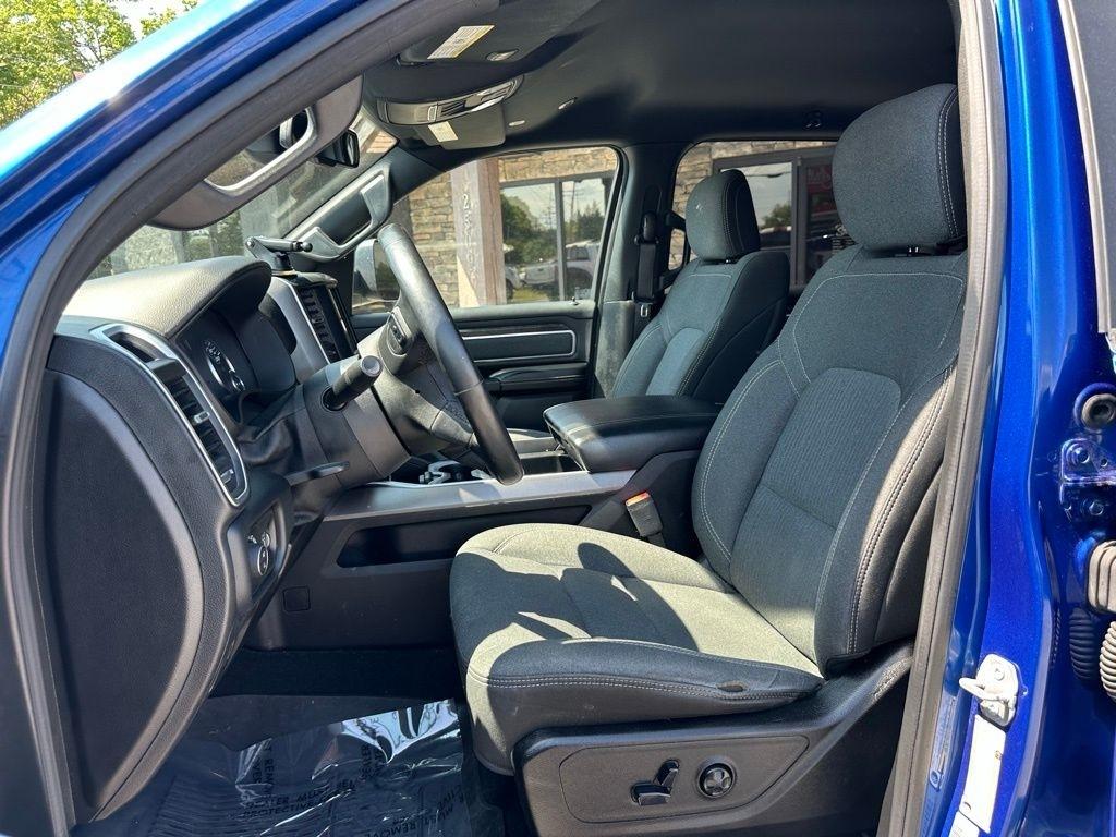 RAM 1500 Big Horn/Lone Star 4x4 Crew Cab 5'7" Box 2019