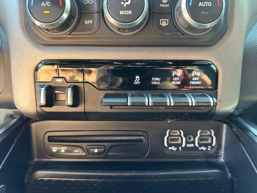 RAM 1500 Big Horn/Lone Star 4x4 Crew Cab 5'7" Box 2019