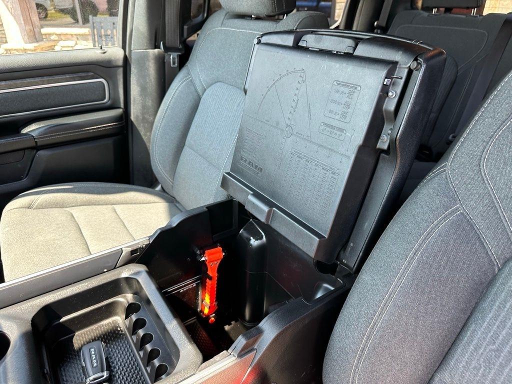 RAM 1500 Big Horn/Lone Star 4x4 Crew Cab 5'7" Box 2019