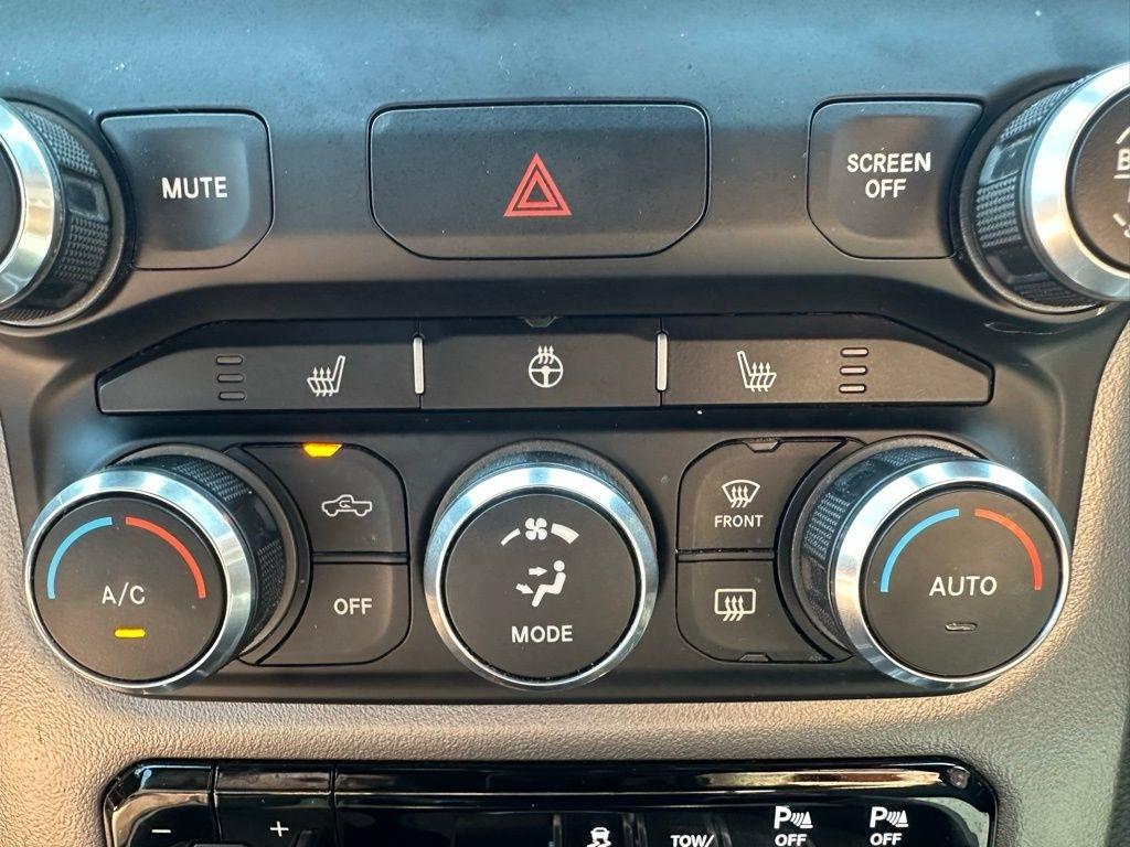 RAM 1500 Big Horn/Lone Star 4x4 Crew Cab 5'7" Box 2019