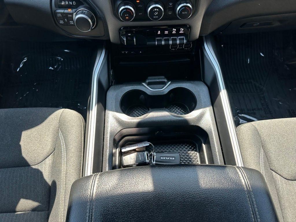 RAM 1500 Big Horn/Lone Star 4x4 Crew Cab 5'7" Box 2019