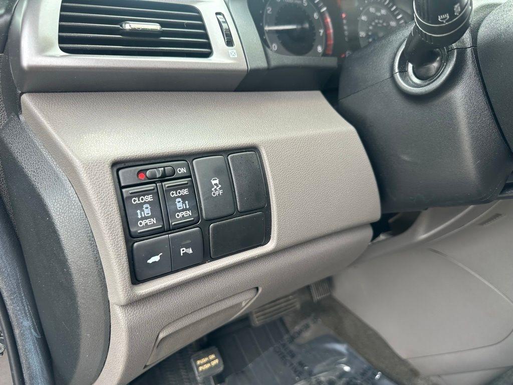 Honda Odyssey 5dr Touring 2012
