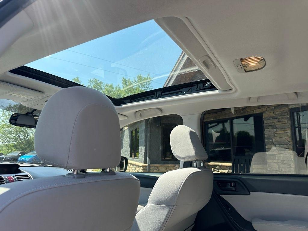 Subaru Forester 4dr CVT 2.5i Premium PZEV 2015