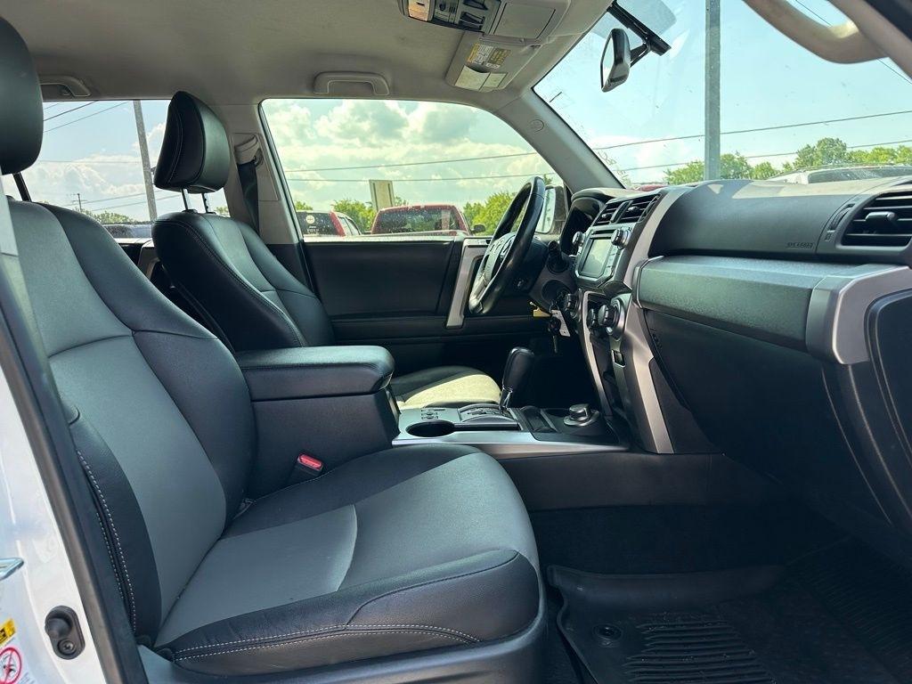 Toyota 4Runner TRD Off Road Premium 4WD (Natl) 2018