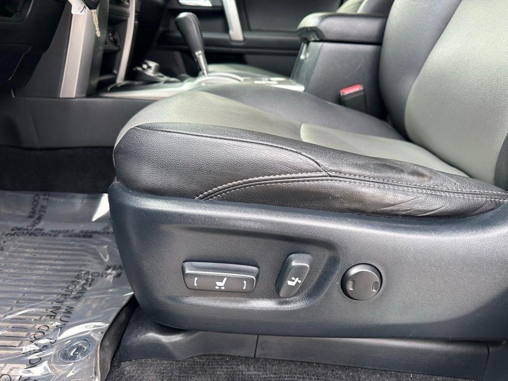 Toyota 4Runner TRD Off Road Premium 4WD (Natl) 2018