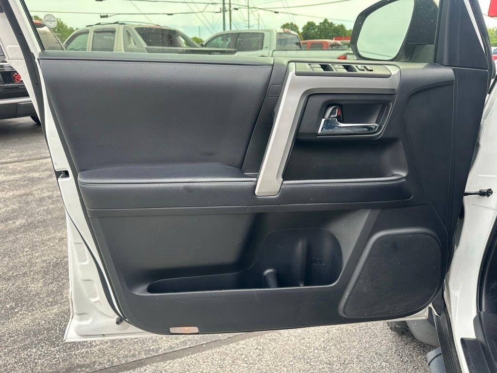 Toyota 4Runner TRD Off Road Premium 4WD (Natl) 2018
