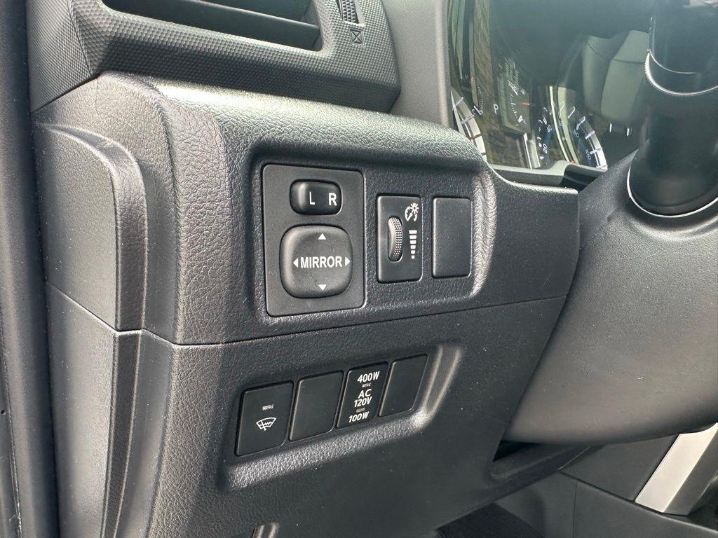 Toyota 4Runner TRD Off Road Premium 4WD (Natl) 2018