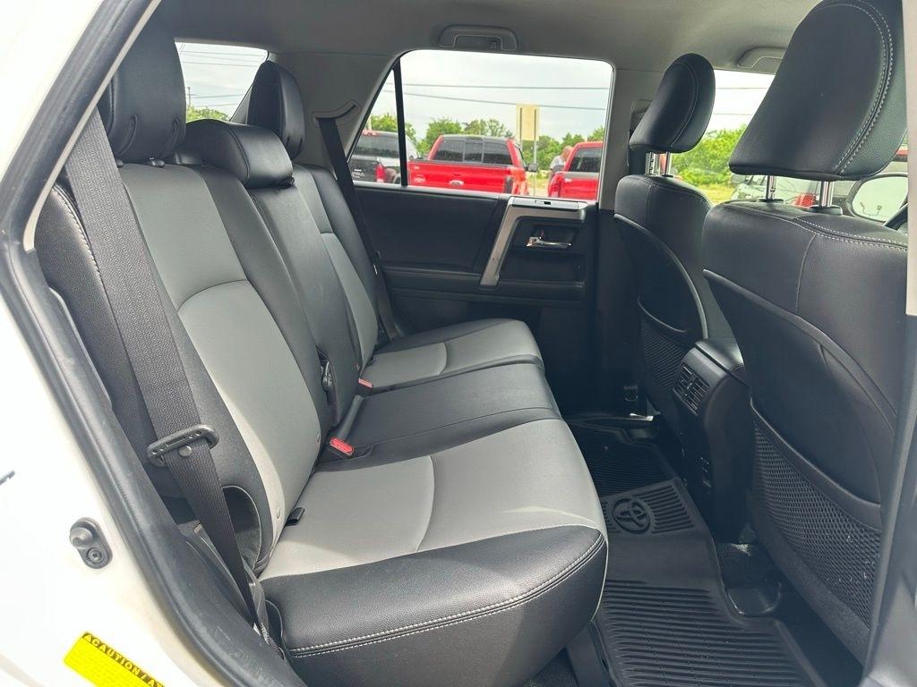 Toyota 4Runner TRD Off Road Premium 4WD (Natl) 2018