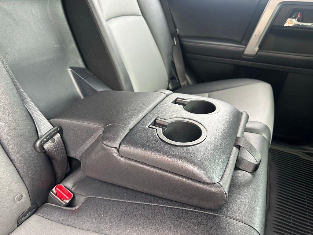 Toyota 4Runner TRD Off Road Premium 4WD (Natl) 2018