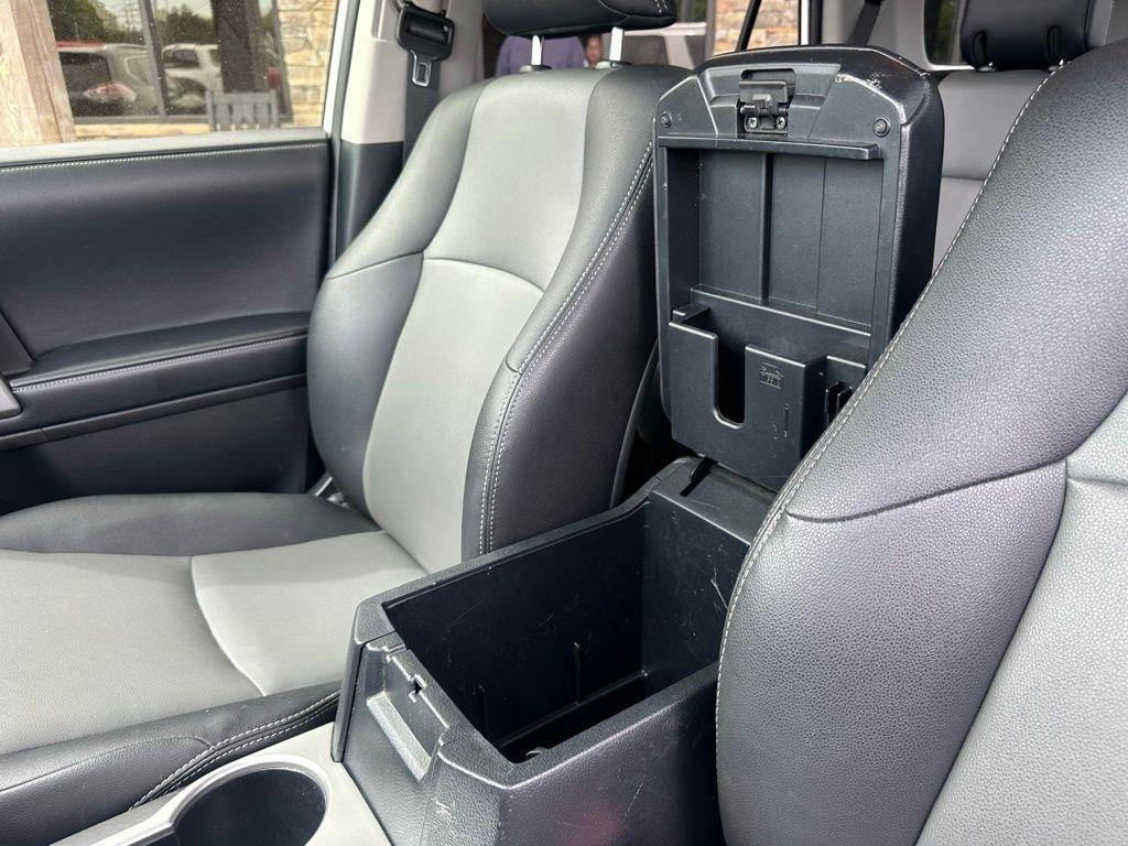 Toyota 4Runner TRD Off Road Premium 4WD (Natl) 2018