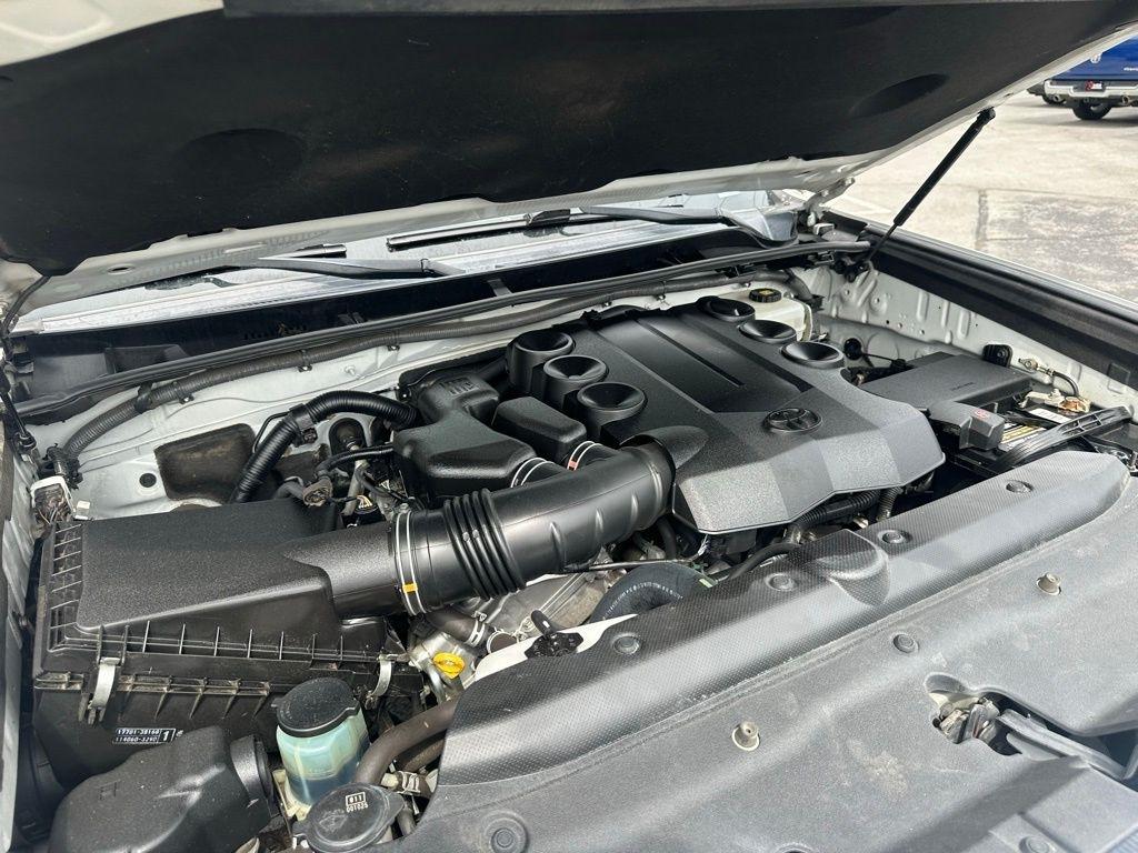 Toyota 4Runner TRD Off Road Premium 4WD (Natl) 2018