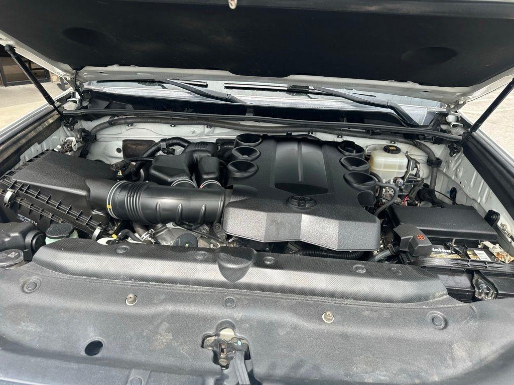 Toyota 4Runner TRD Off Road Premium 4WD (Natl) 2018