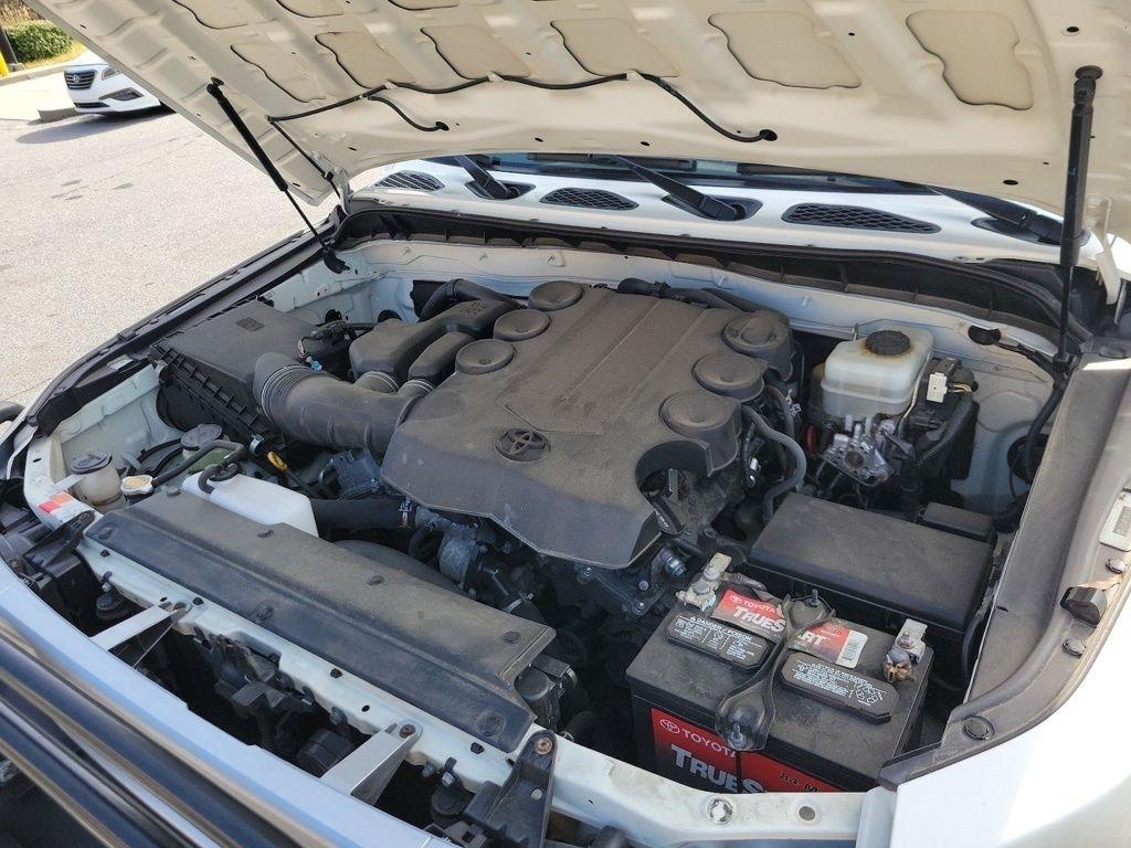 Toyota FJ Cruiser 4WD 4dr Man (Natl) 2012