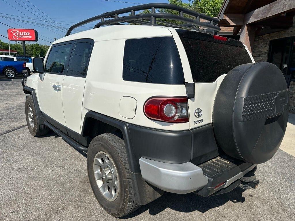 Toyota FJ Cruiser 4WD 4dr Man (Natl) 2012
