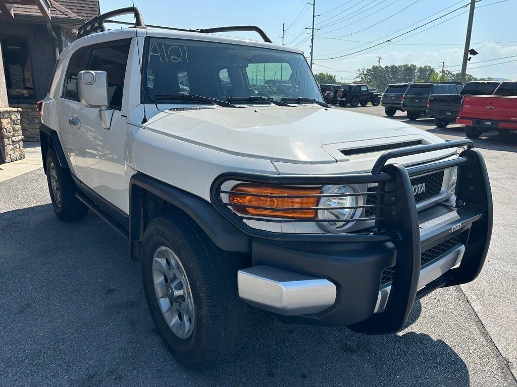 Toyota FJ Cruiser 4WD 4dr Man (Natl) 2012
