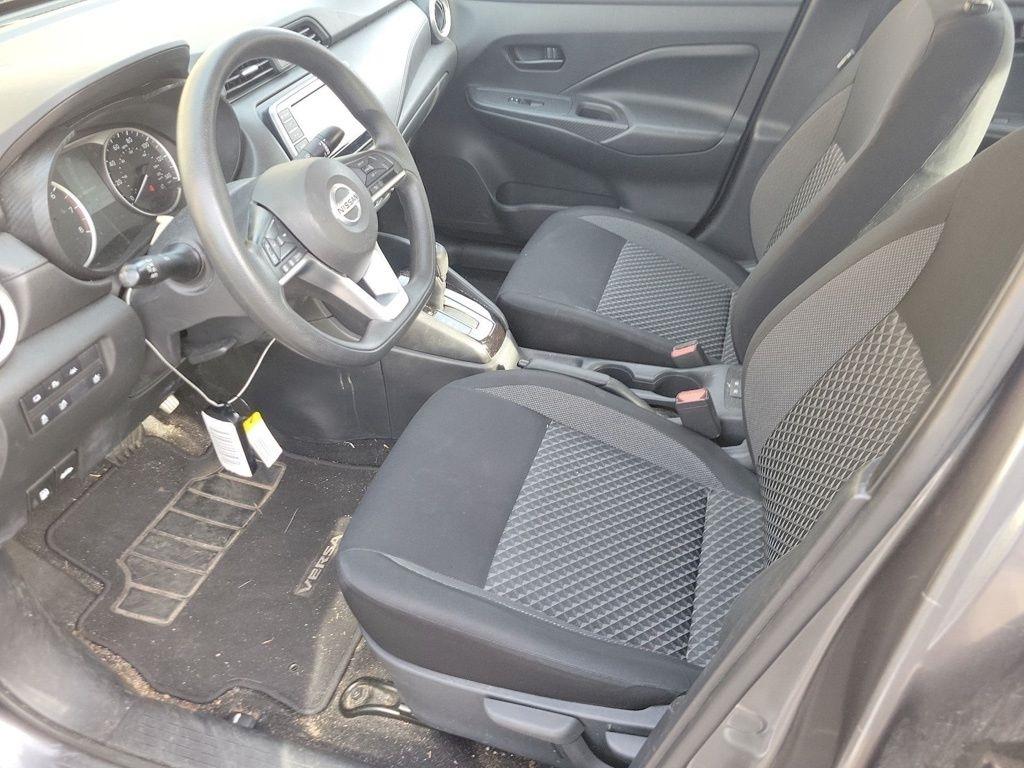 Nissan Versa S CVT 2020