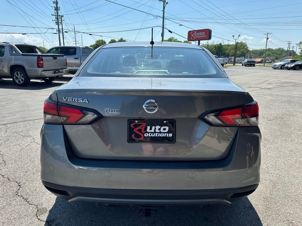 Nissan Versa S CVT 2020