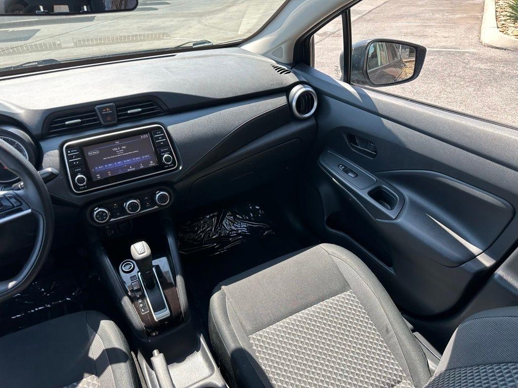 Nissan Versa S CVT 2020