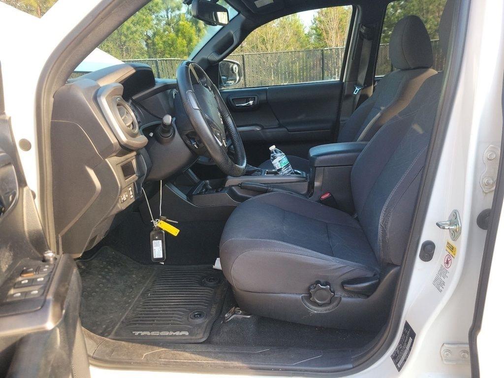 Toyota Tacoma 4WD Double Cab V6 MT TRD Off Road (Natl) 2016