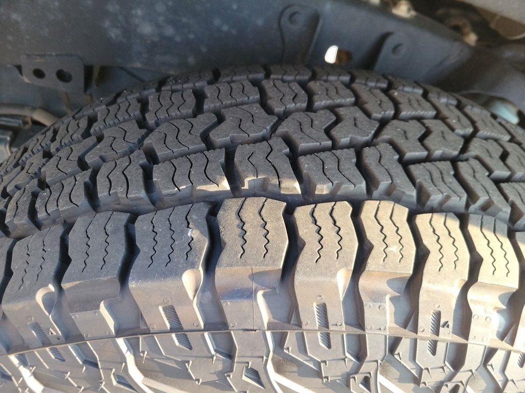 Toyota Tacoma 4WD Double Cab V6 MT TRD Off Road (Natl) 2016