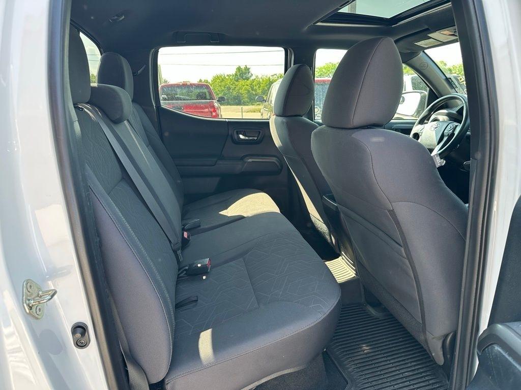 Toyota Tacoma 4WD Double Cab V6 MT TRD Off Road (Natl) 2016