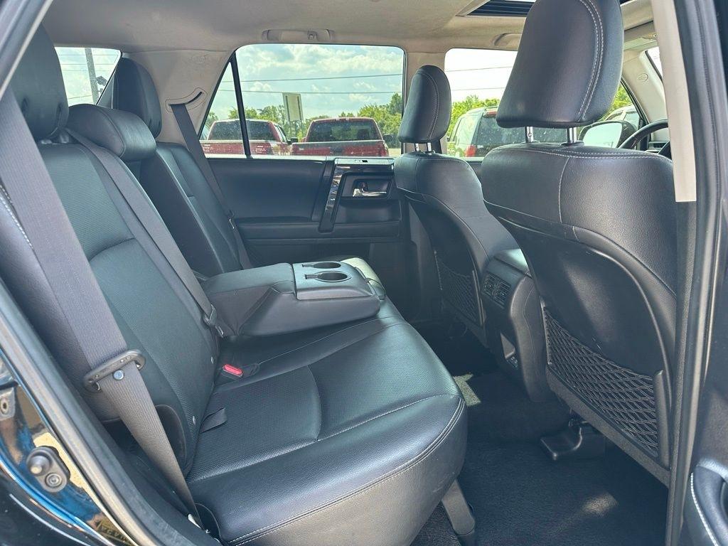 Toyota 4Runner Nightshade 4WD (Natl) 2021