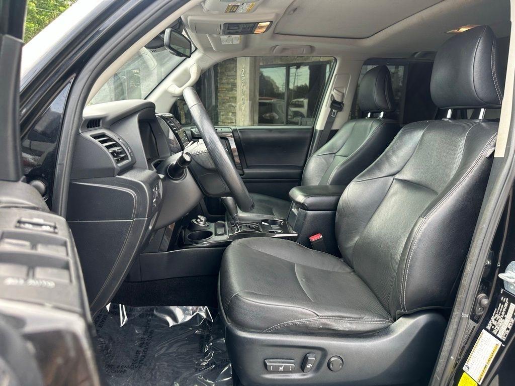 Toyota 4Runner Nightshade 4WD (Natl) 2021