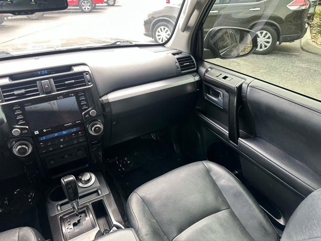 Toyota 4Runner Nightshade 4WD (Natl) 2021