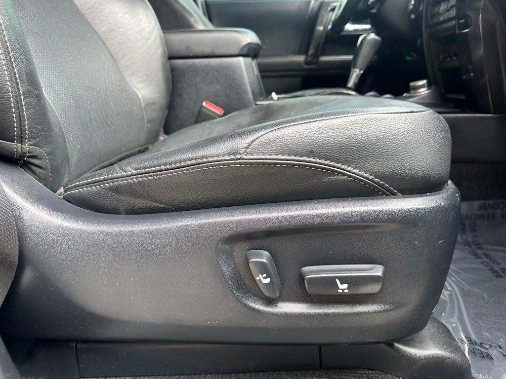 Toyota 4Runner Nightshade 4WD (Natl) 2021