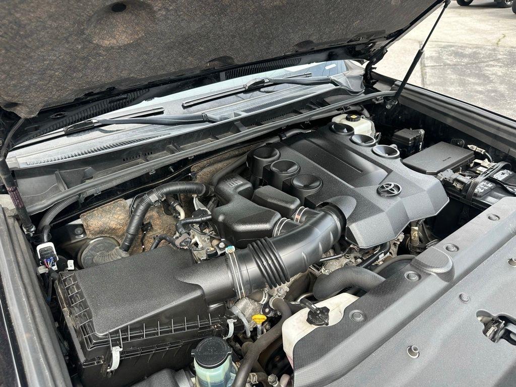 Toyota 4Runner Nightshade 4WD (Natl) 2021